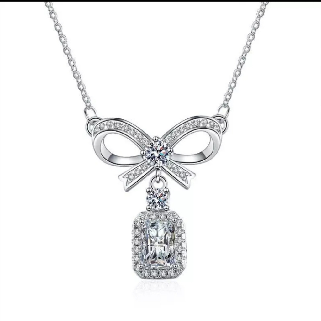 Gorgeous Bow Tie Necklace